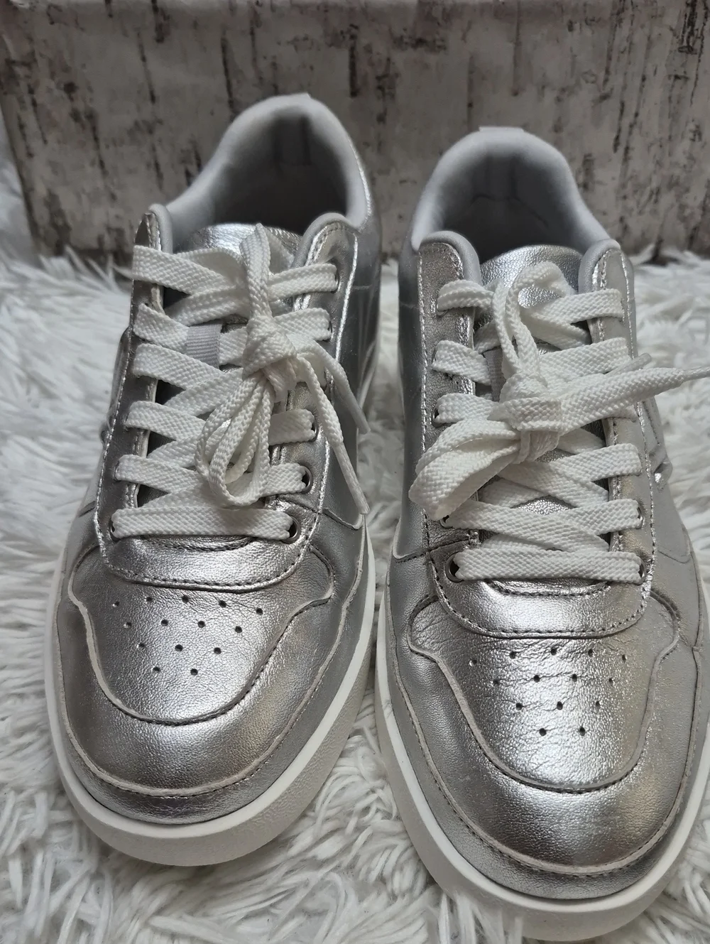 Vionic Elise Silver Sneakers Women's Sz 8 🆕️🆕️